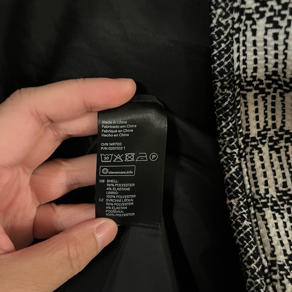 H&M Black and White Abstract Print Striped Color-block Light-weight Coat 2 - Picture 9 of 13